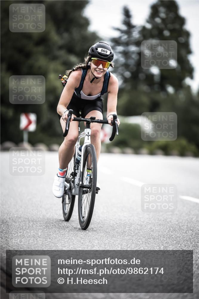 21.06.2026 - 29. Vierlanden-Triathlon H.Heesch http://msf.ph/oto/9862174 21.06.2026 12:11:23 Radfahren 689, 869 meine-sportfotos.de