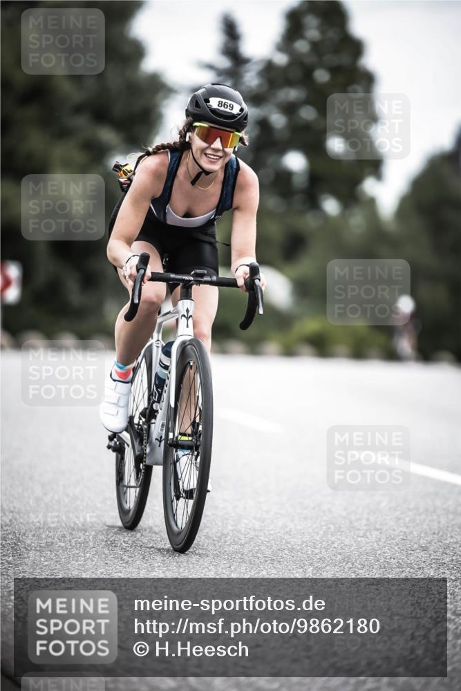 21.06.2026 - 29. Vierlanden-Triathlon H.Heesch http://msf.ph/oto/9862180 21.06.2026 12:11:23 Radfahren 689, 869 meine-sportfotos.de