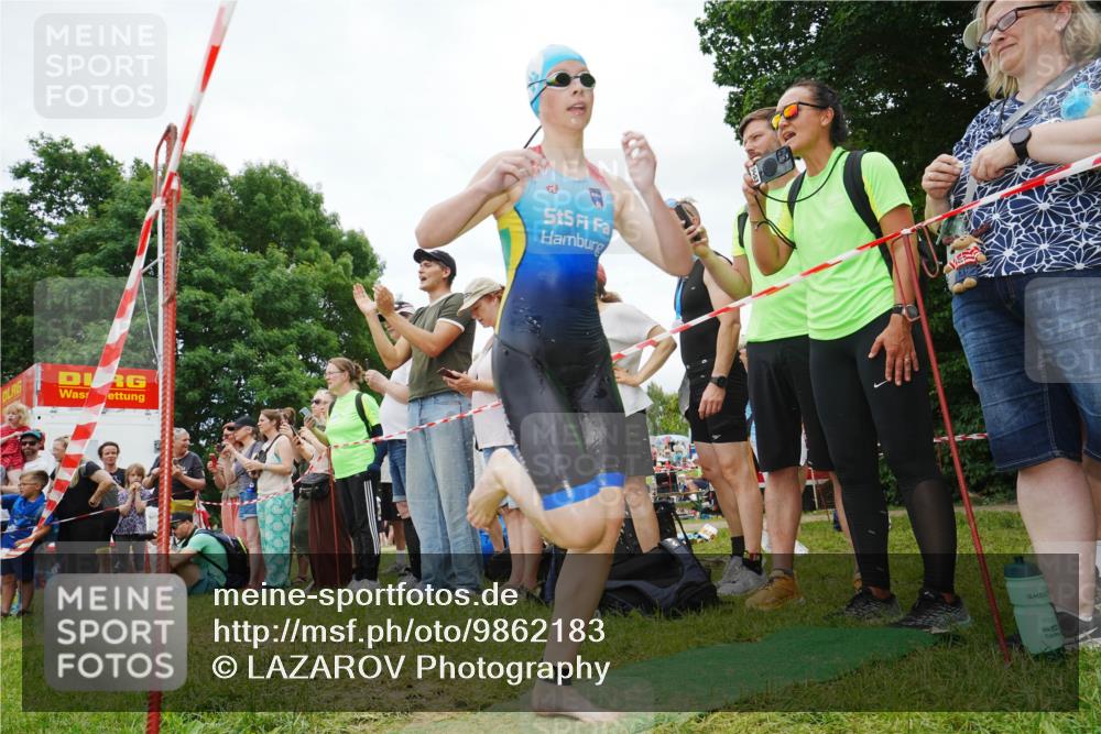 21.06.2026 - 29. Vierlanden-Triathlon LAZAROV Photography http://msf.ph/oto/9862183 21.06.2026 14:36:23 Schwimmen 1232, 1250, 1252 meine-sportfotos.de