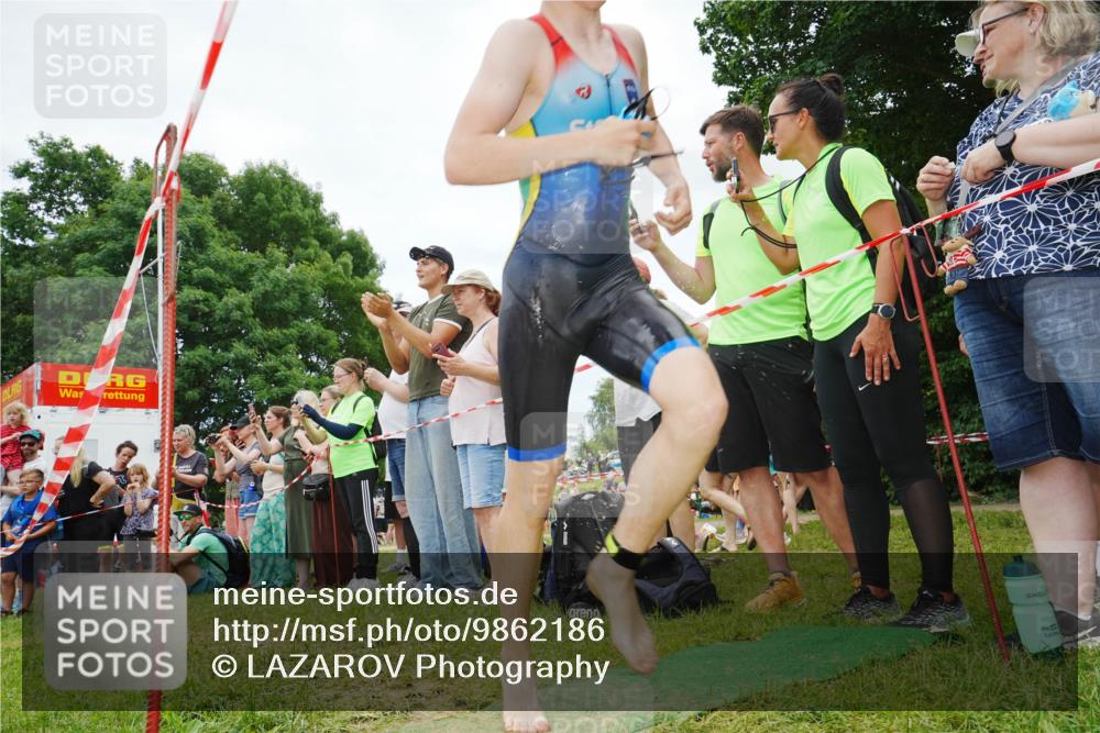 21.06.2026 - 29. Vierlanden-Triathlon LAZAROV Photography http://msf.ph/oto/9862186 21.06.2026 14:36:31 Schwimmen 1232, 1239, 1247, 1262 meine-sportfotos.de