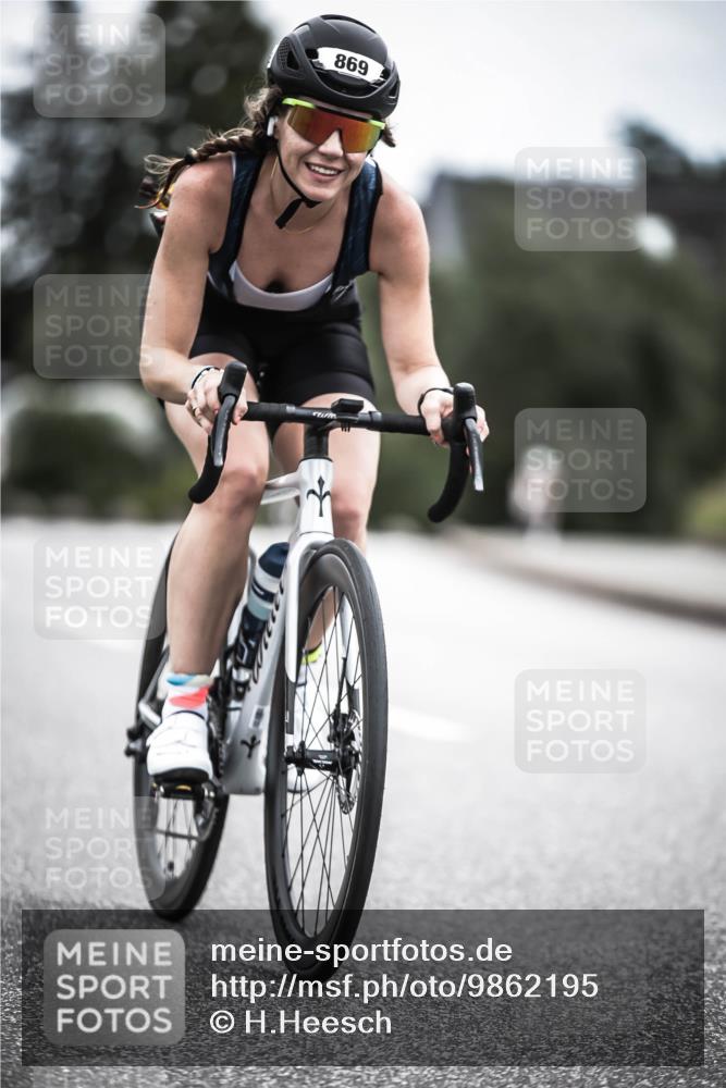 21.06.2026 - 29. Vierlanden-Triathlon H.Heesch http://msf.ph/oto/9862195 21.06.2026 12:11:23 Radfahren 689, 869 meine-sportfotos.de