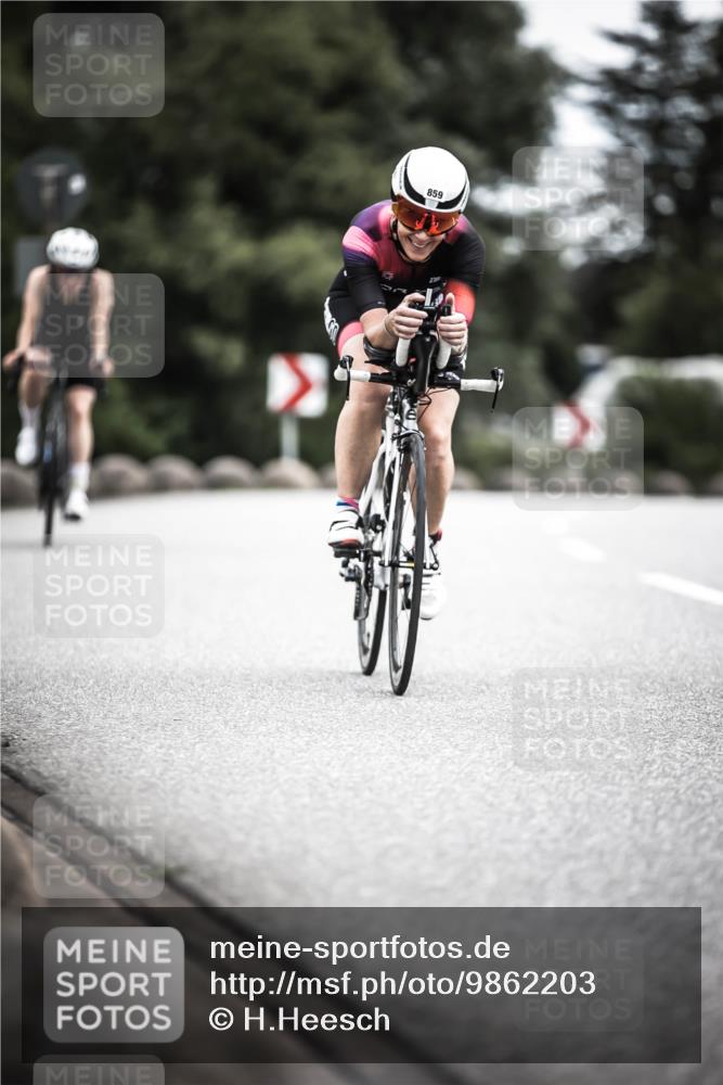 21.06.2026 - 29. Vierlanden-Triathlon H.Heesch http://msf.ph/oto/9862203 21.06.2026 12:11:31 Radfahren 230, 846, 859, 870 meine-sportfotos.de