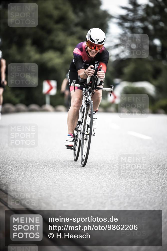 21.06.2026 - 29. Vierlanden-Triathlon H.Heesch http://msf.ph/oto/9862206 21.06.2026 12:11:31 Radfahren 230, 846, 859, 870 meine-sportfotos.de