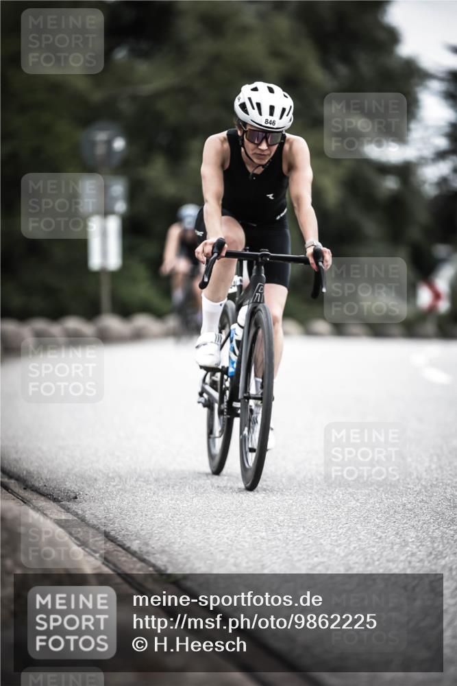 21.06.2026 - 29. Vierlanden-Triathlon H.Heesch http://msf.ph/oto/9862225 21.06.2026 12:11:32 Radfahren 230, 846, 859, 870 meine-sportfotos.de
