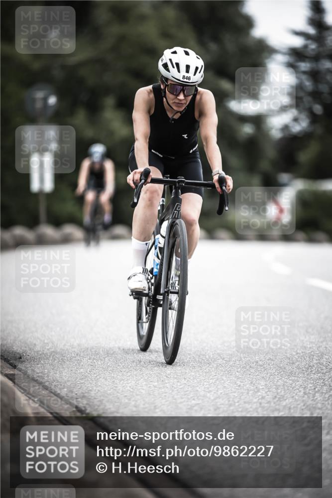 21.06.2026 - 29. Vierlanden-Triathlon H.Heesch http://msf.ph/oto/9862227 21.06.2026 12:11:32 Radfahren 230, 846, 859, 870 meine-sportfotos.de