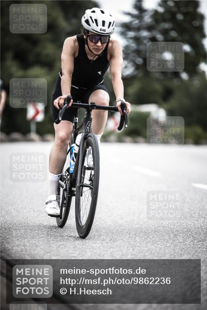21.06.2026 - 29. Vierlanden-Triathlon H.Heesch http://msf.ph/oto/9862236 21.06.2026 12:11:33 Radfahren 230, 846, 859, 870, 881 meine-sportfotos.de