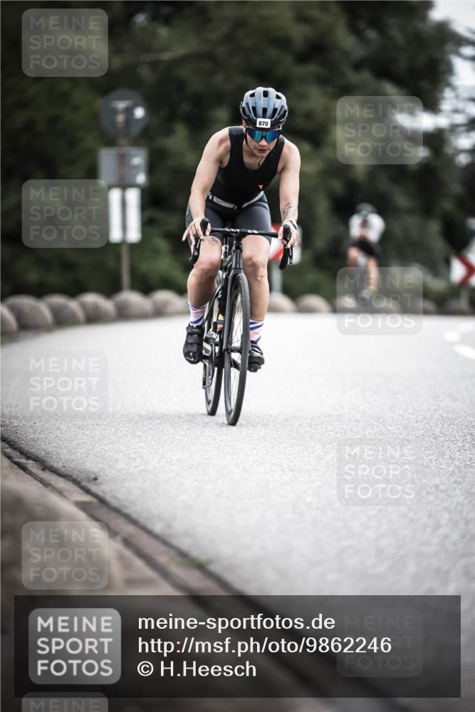 21.06.2026 - 29. Vierlanden-Triathlon H.Heesch http://msf.ph/oto/9862246 21.06.2026 12:11:35 Radfahren 230, 846, 859, 870, 881 meine-sportfotos.de