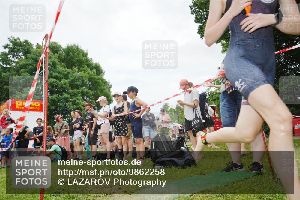 21.06.2026 - 29. Vierlanden-Triathlon LAZAROV Photography http://msf.ph/oto/9862258 21.06.2026 14:37:43 Schwimmen 1236 meine-sportfotos.de