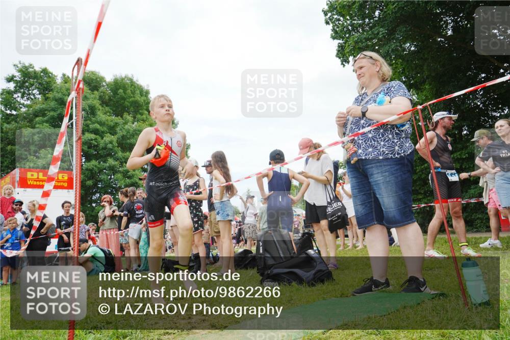 21.06.2026 - 29. Vierlanden-Triathlon LAZAROV Photography http://msf.ph/oto/9862266 21.06.2026 14:37:58 Schwimmen 1253, 1268, 1270 meine-sportfotos.de