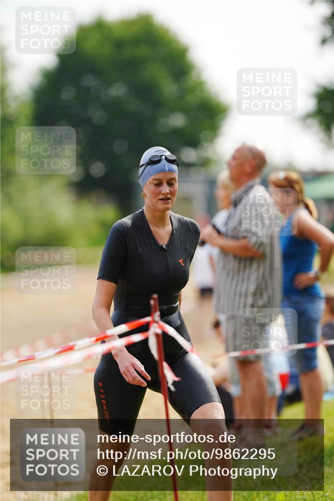 21.06.2026 - 29. Vierlanden-Triathlon LAZAROV Photography http://msf.ph/oto/9862295 21.06.2026 09:16:29 Schwimmen 236, 243, 277 meine-sportfotos.de