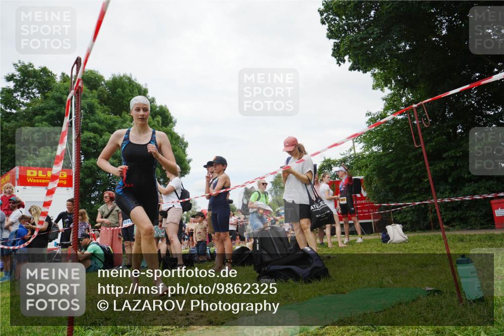 21.06.2026 - 29. Vierlanden-Triathlon LAZAROV Photography http://msf.ph/oto/9862325 21.06.2026 14:38:35 Schwimmen 1238, 1241, 1242, 1243, 1244, 1261, 1277, 1279, 1292, 1294 meine-sportfotos.de