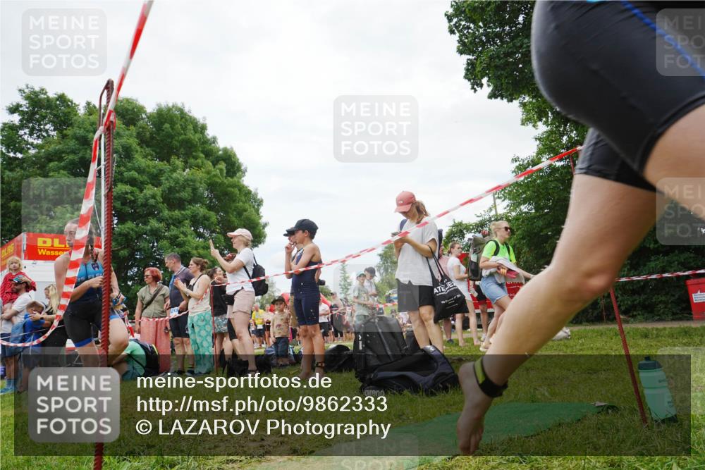 21.06.2026 - 29. Vierlanden-Triathlon LAZAROV Photography http://msf.ph/oto/9862333 21.06.2026 14:38:36 Schwimmen 1238, 1241, 1243, 1244, 1261, 1274, 1277, 1279, 1292, 1294 meine-sportfotos.de