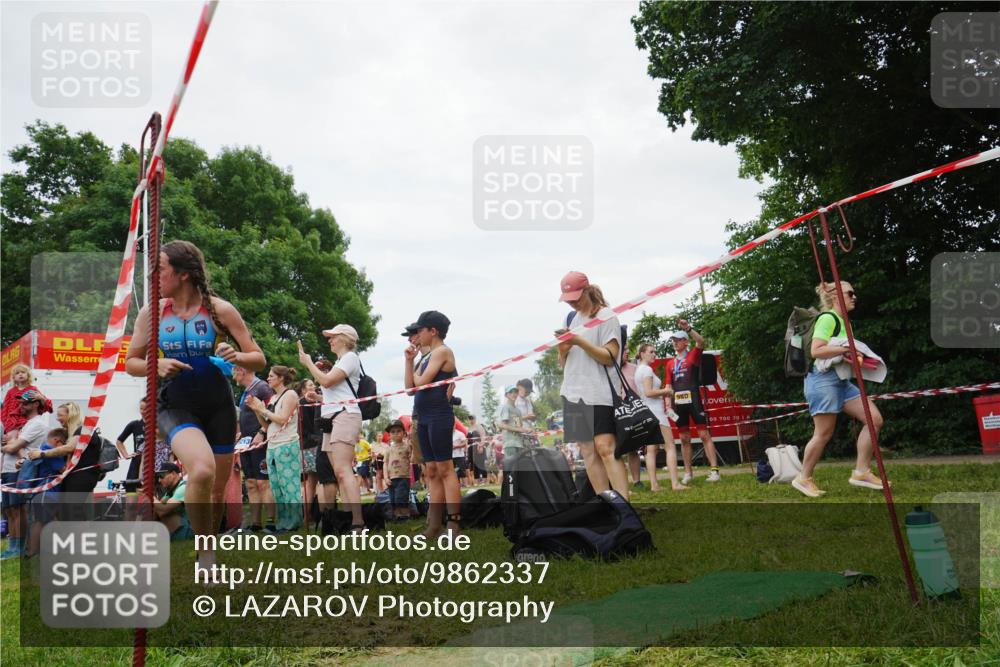 21.06.2026 - 29. Vierlanden-Triathlon LAZAROV Photography http://msf.ph/oto/9862337 21.06.2026 14:38:36 Schwimmen 1238, 1241, 1243, 1244, 1261, 1274, 1277, 1279, 1292, 1294 meine-sportfotos.de