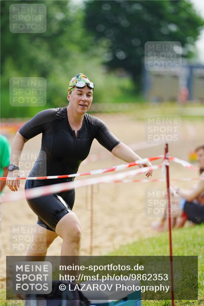 21.06.2026 - 29. Vierlanden-Triathlon LAZAROV Photography http://msf.ph/oto/9862353 21.06.2026 09:19:40 Schwimmen 295 meine-sportfotos.de