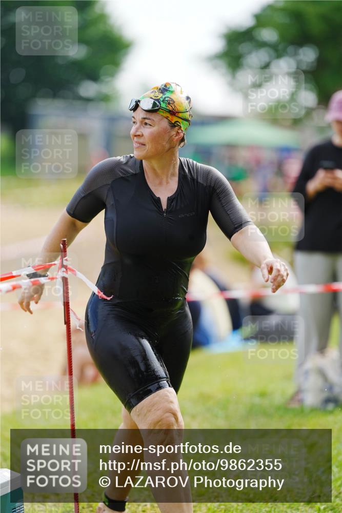 21.06.2026 - 29. Vierlanden-Triathlon LAZAROV Photography http://msf.ph/oto/9862355 21.06.2026 09:19:41 Schwimmen 295 meine-sportfotos.de