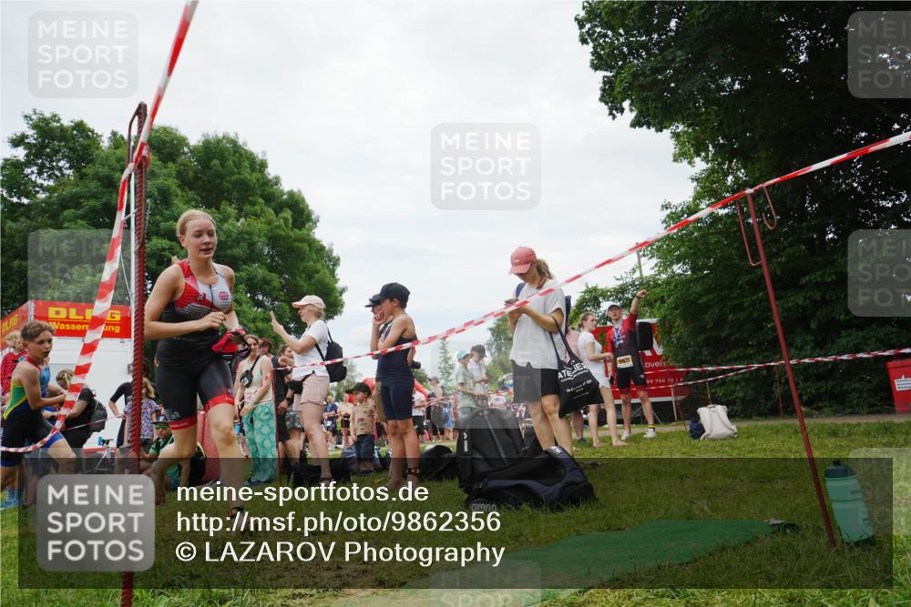 21.06.2026 - 29. Vierlanden-Triathlon LAZAROV Photography http://msf.ph/oto/9862356 21.06.2026 14:38:38 Schwimmen 1238, 1241, 1243, 1244, 1261, 1271, 1274, 1277, 1279, 1292, 1294 meine-sportfotos.de