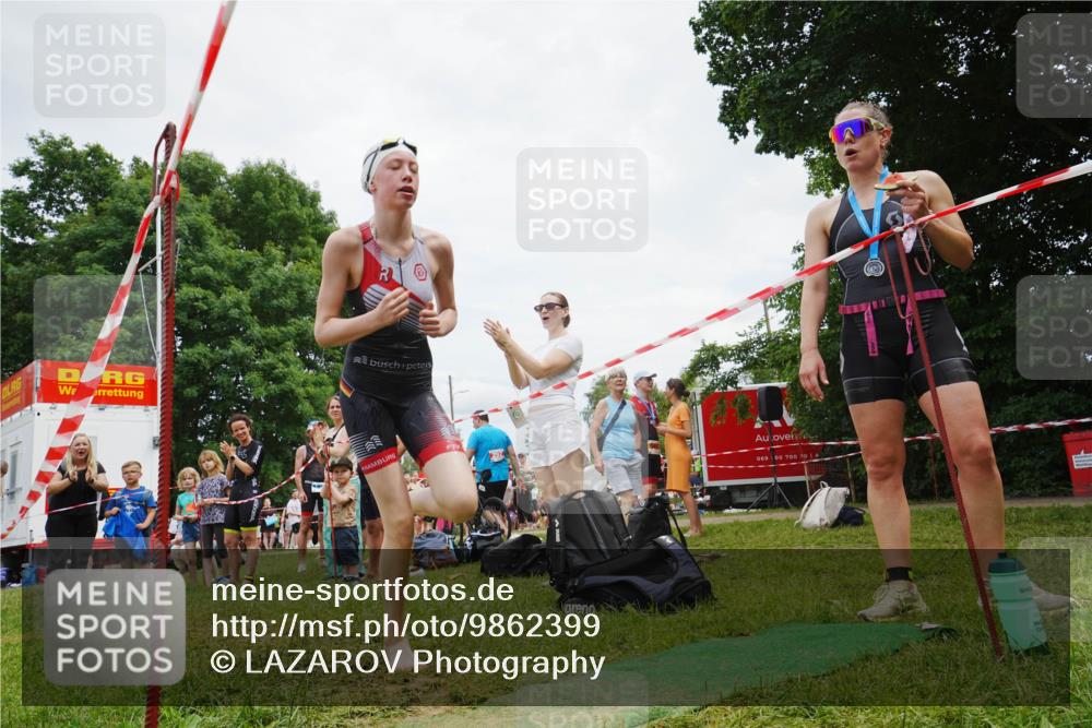 21.06.2026 - 29. Vierlanden-Triathlon LAZAROV Photography http://msf.ph/oto/9862399 21.06.2026 14:40:19 Schwimmen 1291 meine-sportfotos.de