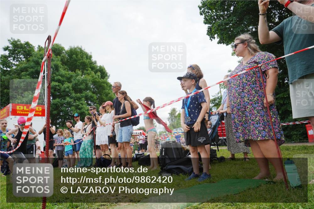 21.06.2026 - 29. Vierlanden-Triathlon LAZAROV Photography http://msf.ph/oto/9862420 21.06.2026 14:48:46 Schwimmen  meine-sportfotos.de
