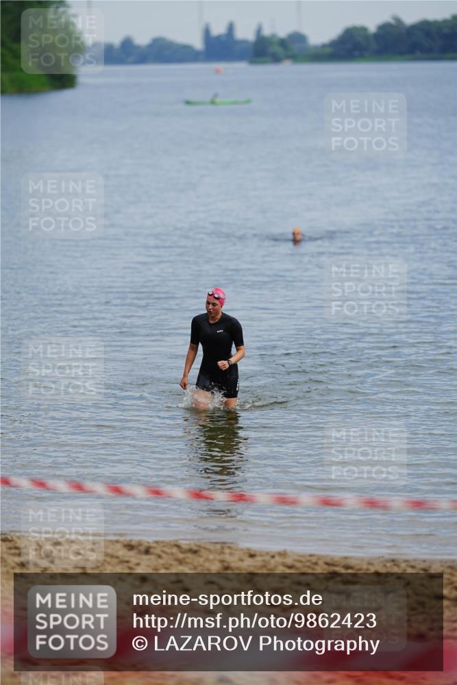 21.06.2026 - 29. Vierlanden-Triathlon LAZAROV Photography http://msf.ph/oto/9862423 21.06.2026 09:22:49 Schwimmen  meine-sportfotos.de