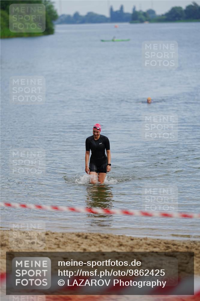 21.06.2026 - 29. Vierlanden-Triathlon LAZAROV Photography http://msf.ph/oto/9862425 21.06.2026 09:22:50 Schwimmen  meine-sportfotos.de