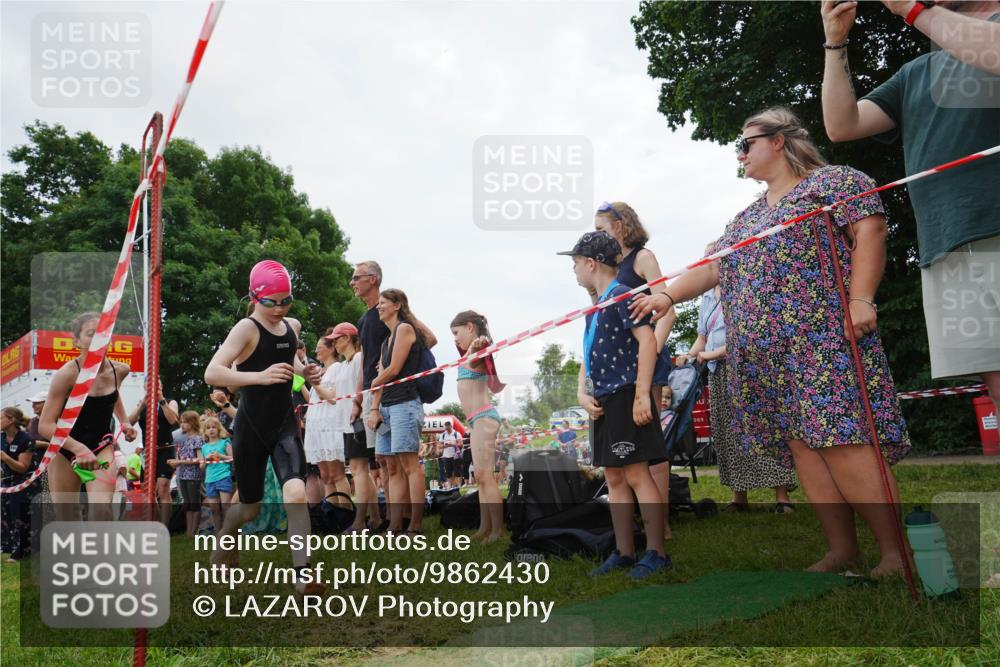 21.06.2026 - 29. Vierlanden-Triathlon LAZAROV Photography http://msf.ph/oto/9862430 21.06.2026 14:48:47 Schwimmen  meine-sportfotos.de