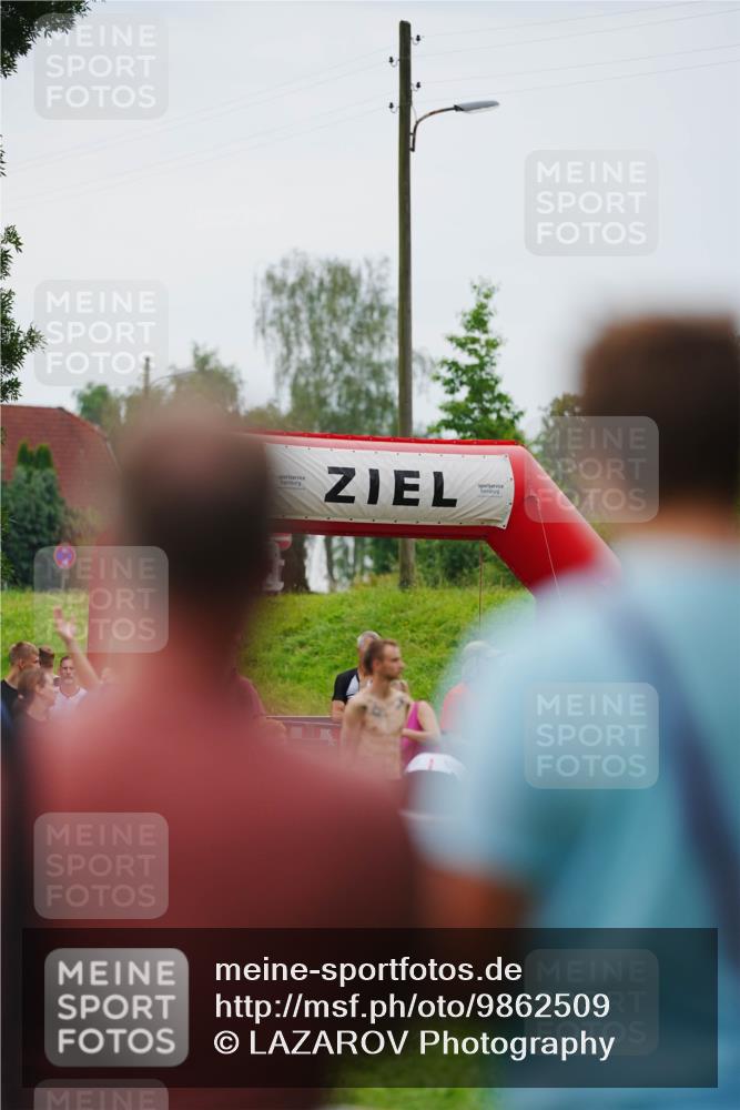 21.06.2026 - 29. Vierlanden-Triathlon LAZAROV Photography http://msf.ph/oto/9862509 21.06.2026 09:27:45 Schwimmen  meine-sportfotos.de