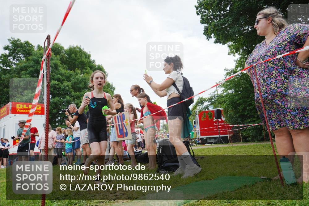 21.06.2026 - 29. Vierlanden-Triathlon LAZAROV Photography http://msf.ph/oto/9862540 21.06.2026 14:50:05 Schwimmen  meine-sportfotos.de