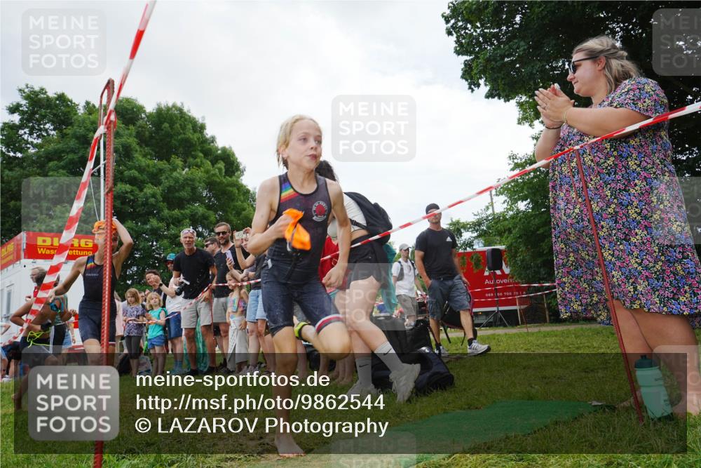 21.06.2026 - 29. Vierlanden-Triathlon LAZAROV Photography http://msf.ph/oto/9862544 21.06.2026 14:50:11 Schwimmen  meine-sportfotos.de