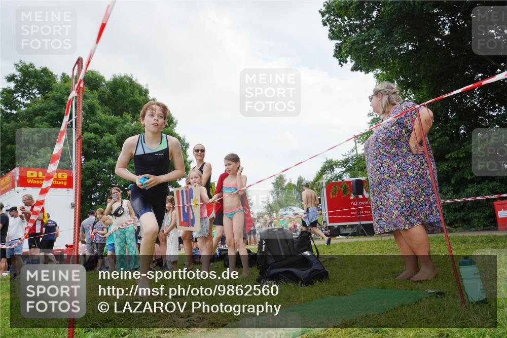 21.06.2026 - 29. Vierlanden-Triathlon LAZAROV Photography http://msf.ph/oto/9862560 21.06.2026 14:50:45 Schwimmen  meine-sportfotos.de