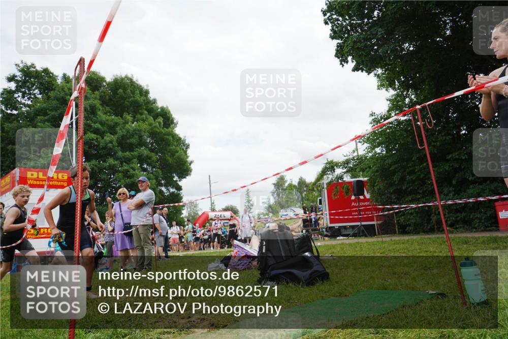 21.06.2026 - 29. Vierlanden-Triathlon LAZAROV Photography http://msf.ph/oto/9862571 21.06.2026 15:01:45 Schwimmen  meine-sportfotos.de