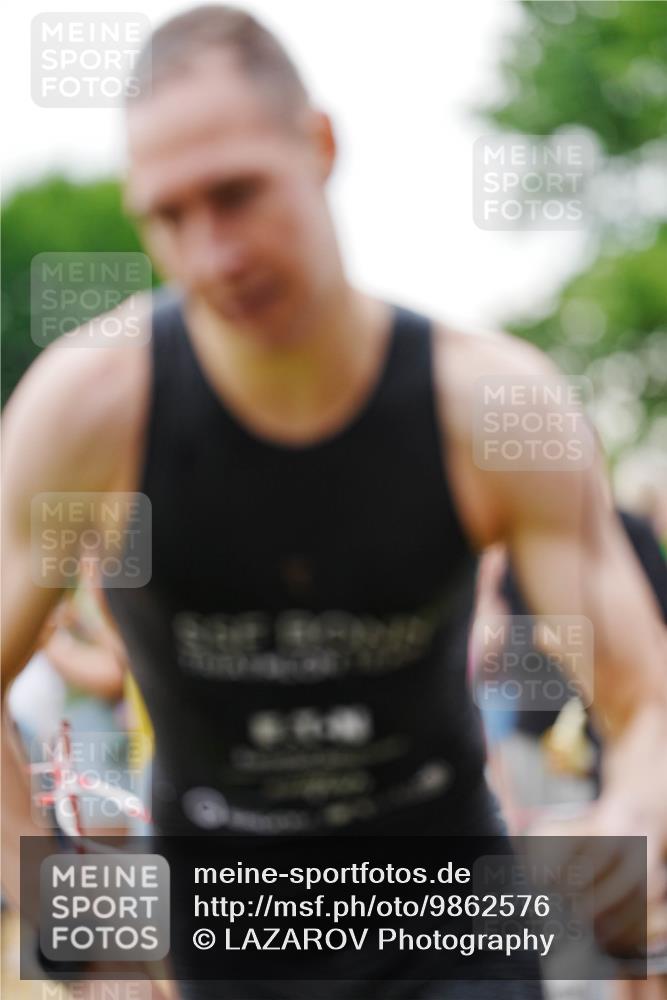 21.06.2026 - 29. Vierlanden-Triathlon LAZAROV Photography http://msf.ph/oto/9862576 21.06.2026 09:52:41 Schwimmen 364 meine-sportfotos.de