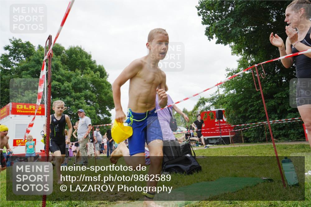 21.06.2026 - 29. Vierlanden-Triathlon LAZAROV Photography http://msf.ph/oto/9862589 21.06.2026 15:02:08 Schwimmen  meine-sportfotos.de