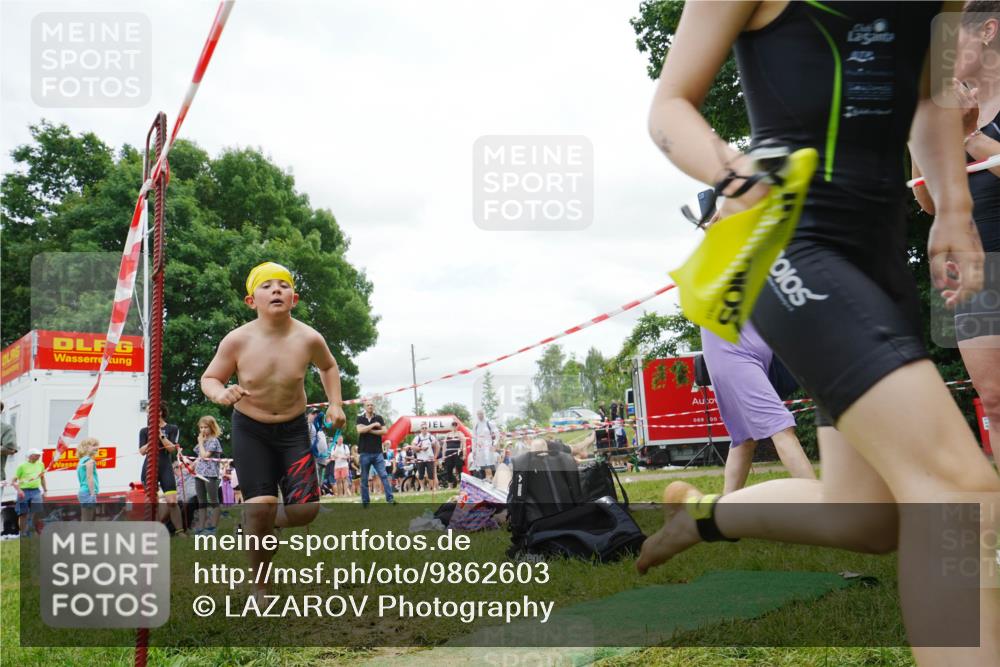 21.06.2026 - 29. Vierlanden-Triathlon LAZAROV Photography http://msf.ph/oto/9862603 21.06.2026 15:02:09 Schwimmen  meine-sportfotos.de