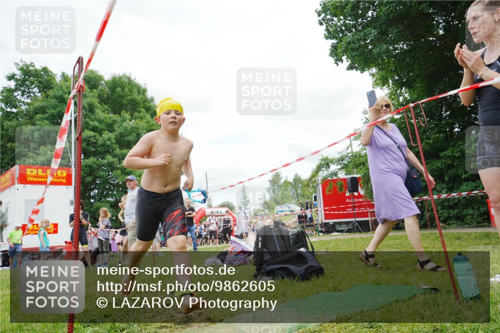 21.06.2026 - 29. Vierlanden-Triathlon LAZAROV Photography http://msf.ph/oto/9862605 21.06.2026 15:02:09 Schwimmen  meine-sportfotos.de