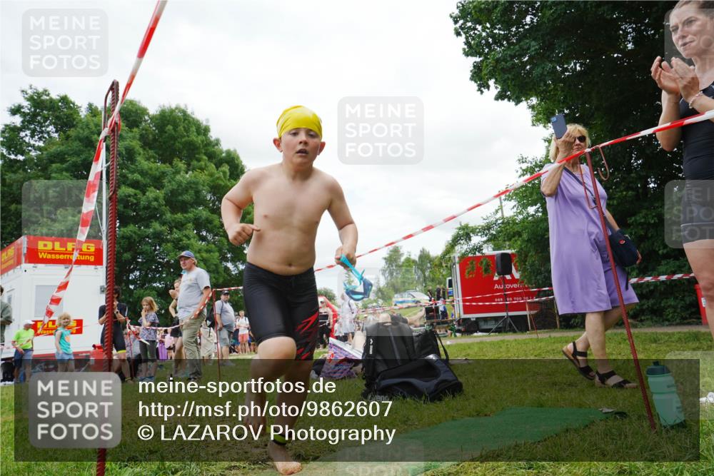 21.06.2026 - 29. Vierlanden-Triathlon LAZAROV Photography http://msf.ph/oto/9862607 21.06.2026 15:02:09 Schwimmen  meine-sportfotos.de