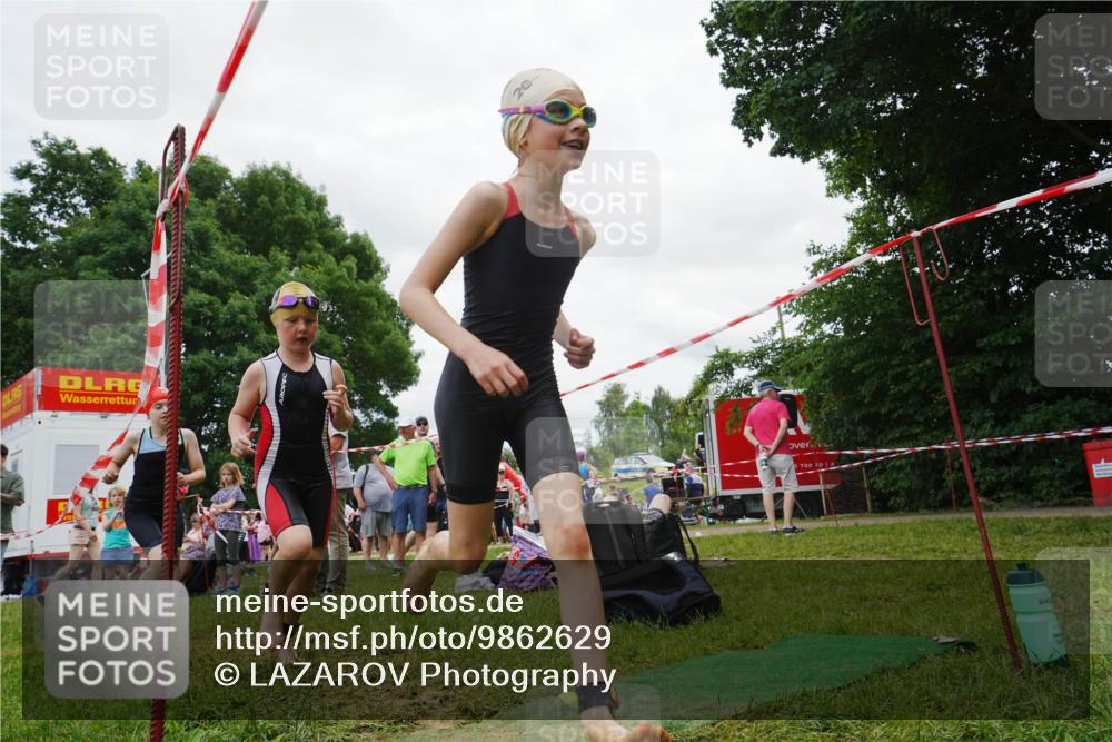 21.06.2026 - 29. Vierlanden-Triathlon LAZAROV Photography http://msf.ph/oto/9862629 21.06.2026 15:02:41 Schwimmen  meine-sportfotos.de