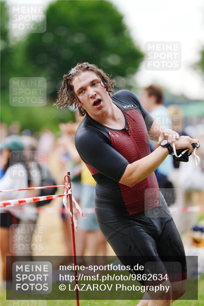 21.06.2026 - 29. Vierlanden-Triathlon LAZAROV Photography http://msf.ph/oto/9862634 21.06.2026 09:55:30 Schwimmen 323 meine-sportfotos.de