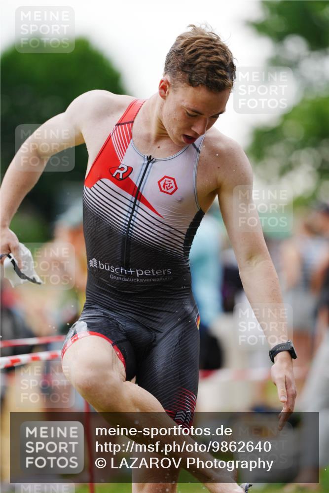 21.06.2026 - 29. Vierlanden-Triathlon LAZAROV Photography http://msf.ph/oto/9862640 21.06.2026 09:56:10 Schwimmen 329, 381, 389 meine-sportfotos.de