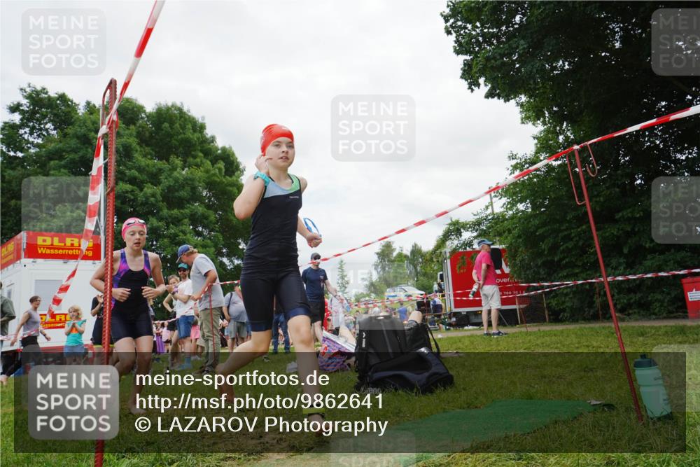 21.06.2026 - 29. Vierlanden-Triathlon LAZAROV Photography http://msf.ph/oto/9862641 21.06.2026 15:02:42 Schwimmen  meine-sportfotos.de