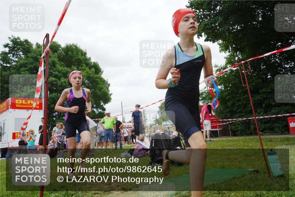 21.06.2026 - 29. Vierlanden-Triathlon LAZAROV Photography http://msf.ph/oto/9862645 21.06.2026 15:02:42 Schwimmen  meine-sportfotos.de