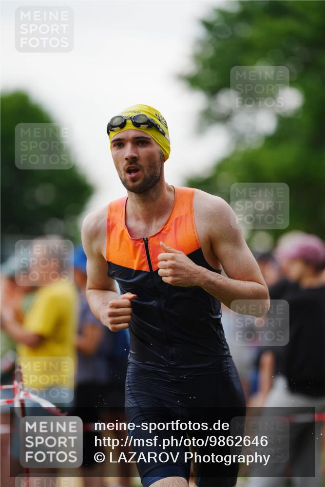 21.06.2026 - 29. Vierlanden-Triathlon LAZAROV Photography http://msf.ph/oto/9862646 21.06.2026 09:56:16 Schwimmen 308, 329, 381, 389 meine-sportfotos.de