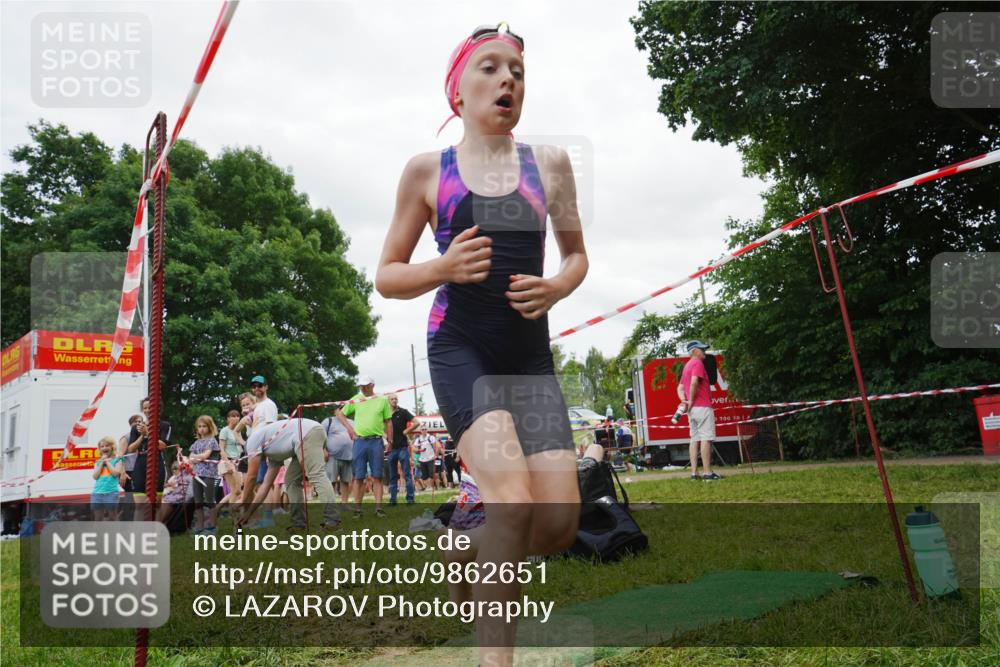 21.06.2026 - 29. Vierlanden-Triathlon LAZAROV Photography http://msf.ph/oto/9862651 21.06.2026 15:02:43 Schwimmen  meine-sportfotos.de