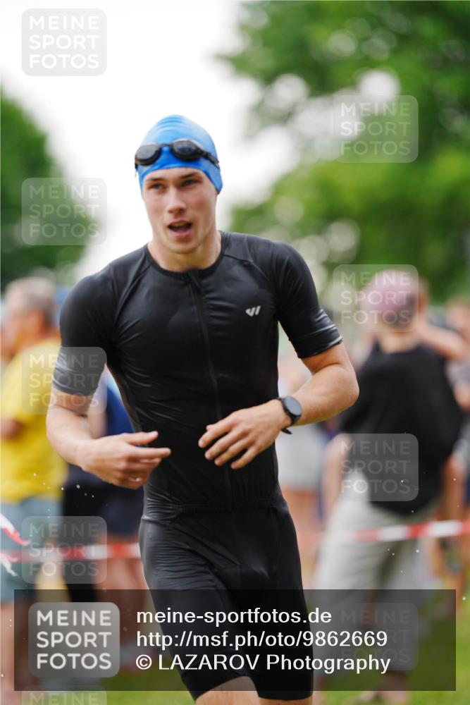 21.06.2026 - 29. Vierlanden-Triathlon LAZAROV Photography http://msf.ph/oto/9862669 21.06.2026 09:57:01 Schwimmen 307, 312, 317, 352, 363 meine-sportfotos.de