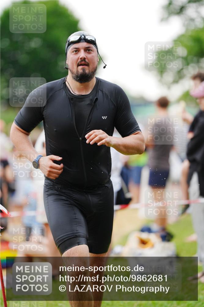 21.06.2026 - 29. Vierlanden-Triathlon LAZAROV Photography http://msf.ph/oto/9862681 21.06.2026 10:00:52 Schwimmen 330, 357 meine-sportfotos.de