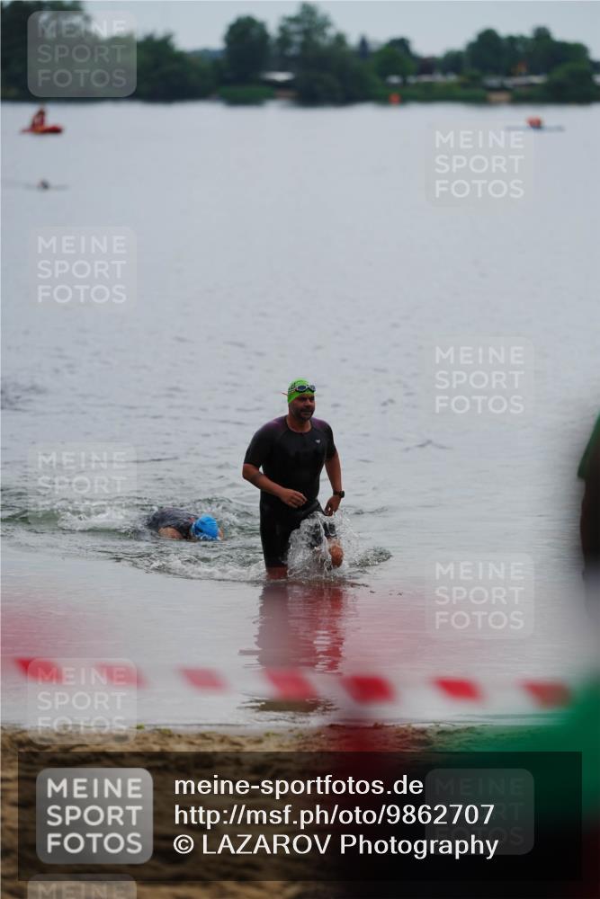 21.06.2026 - 29. Vierlanden-Triathlon LAZAROV Photography http://msf.ph/oto/9862707 21.06.2026 10:04:05 Schwimmen 454 meine-sportfotos.de