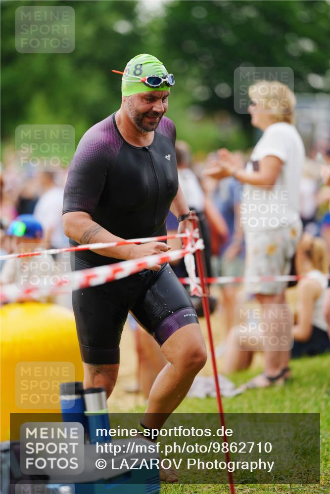 21.06.2026 - 29. Vierlanden-Triathlon LAZAROV Photography http://msf.ph/oto/9862710 21.06.2026 10:04:16 Schwimmen 420, 454 meine-sportfotos.de
