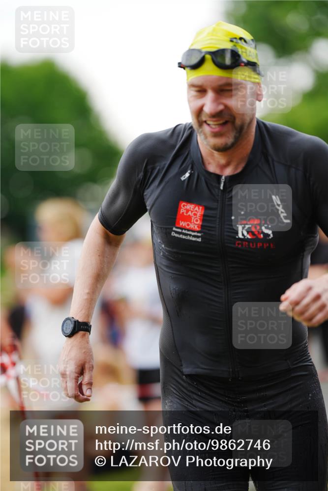 21.06.2026 - 29. Vierlanden-Triathlon LAZAROV Photography http://msf.ph/oto/9862746 21.06.2026 10:05:46 Schwimmen 395, 414, 429, 448 meine-sportfotos.de