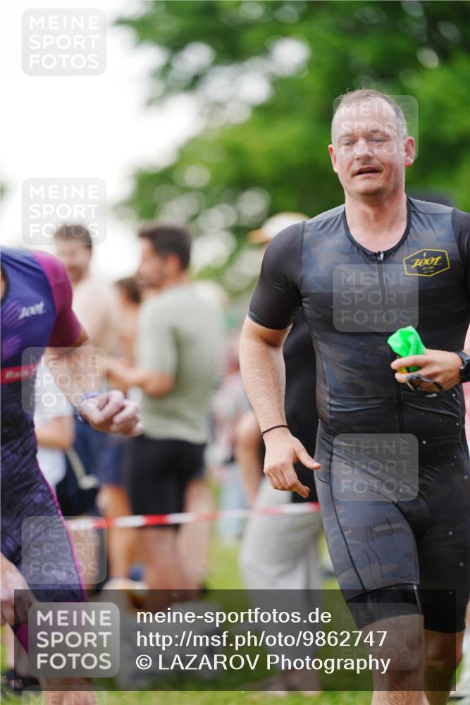 21.06.2026 - 29. Vierlanden-Triathlon LAZAROV Photography http://msf.ph/oto/9862747 21.06.2026 10:05:49 Schwimmen 395, 414, 429, 448 meine-sportfotos.de