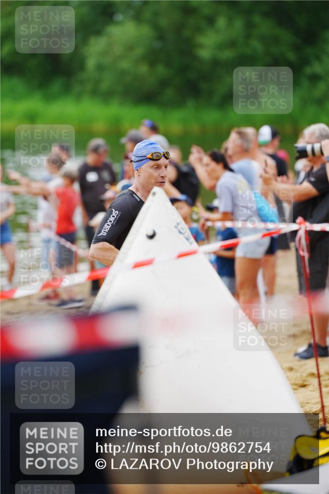 21.06.2026 - 29. Vierlanden-Triathlon LAZAROV Photography http://msf.ph/oto/9862754 21.06.2026 10:06:15 Schwimmen 444, 464 meine-sportfotos.de