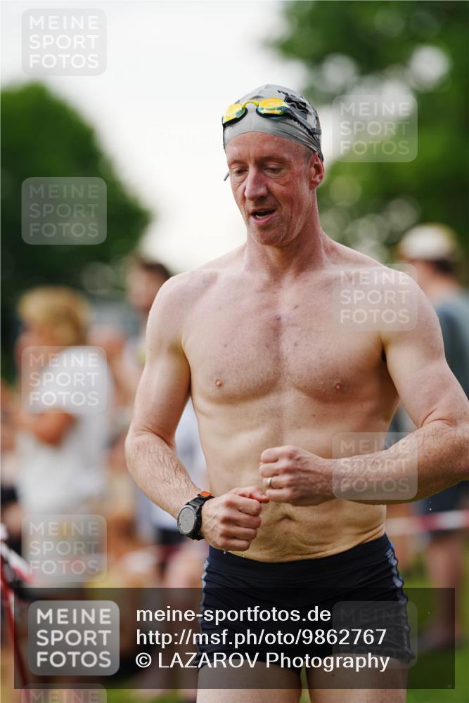 21.06.2026 - 29. Vierlanden-Triathlon LAZAROV Photography http://msf.ph/oto/9862767 21.06.2026 10:06:24 Schwimmen 438, 444, 458, 464, 467 meine-sportfotos.de